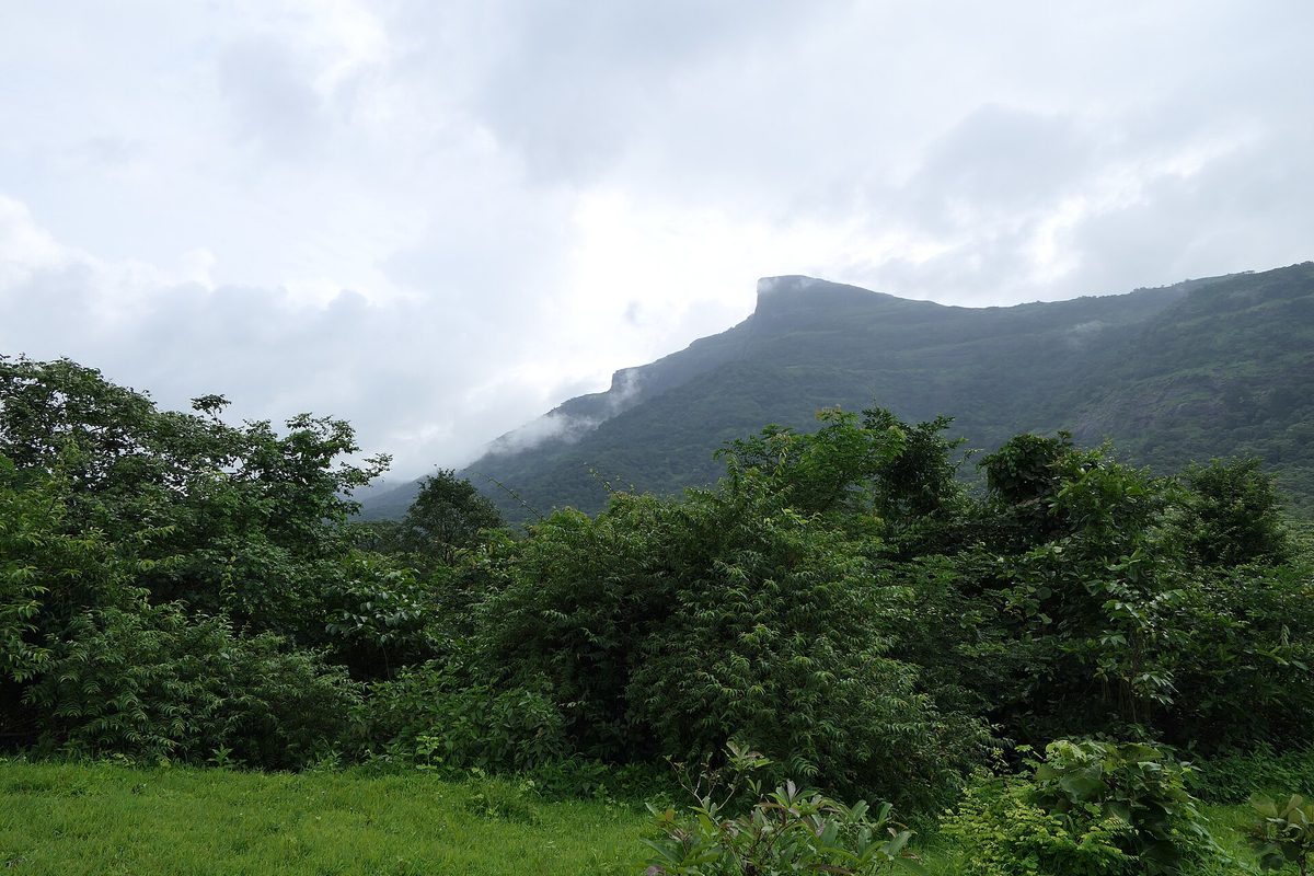 Duke's Nose (Nagphani) near Lonavala