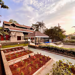 Montana Mist 3 BHK Pvt Pool By Stellar Stays